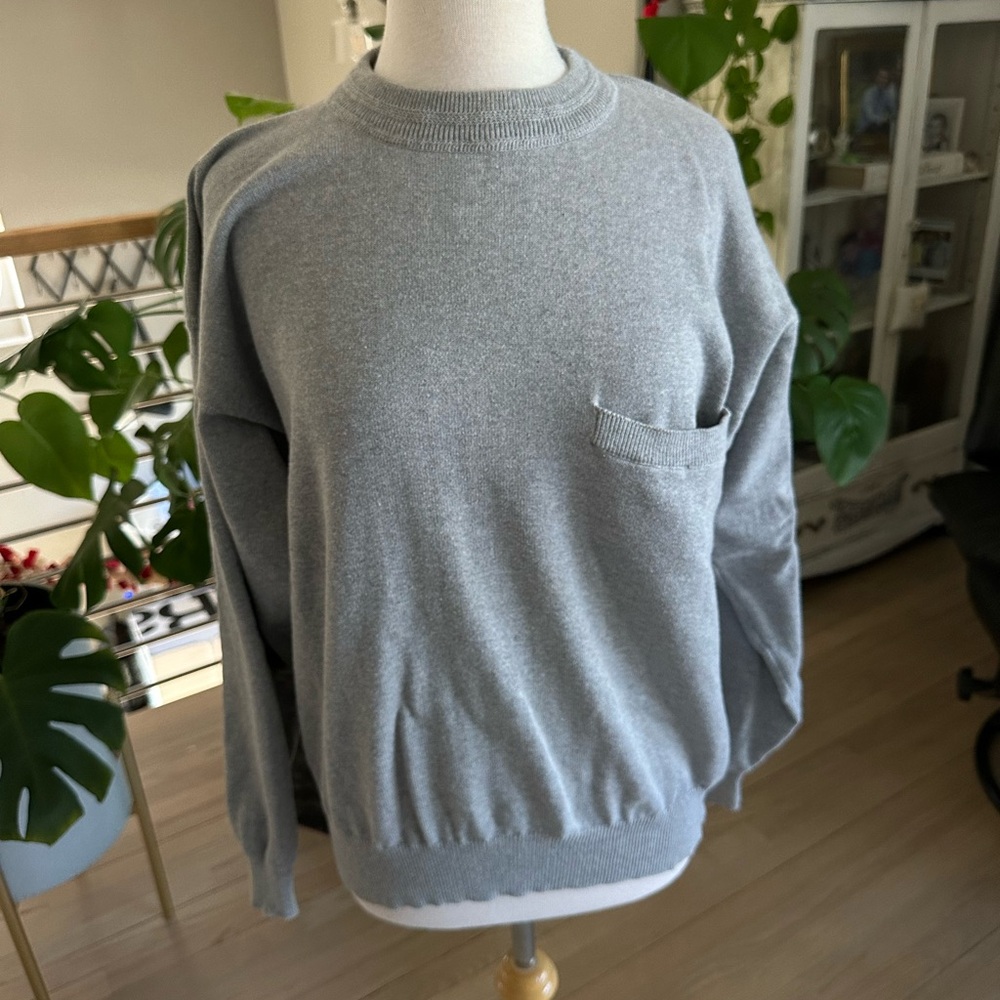 Eddie Bauer Men's Gray Crewneck Sweater